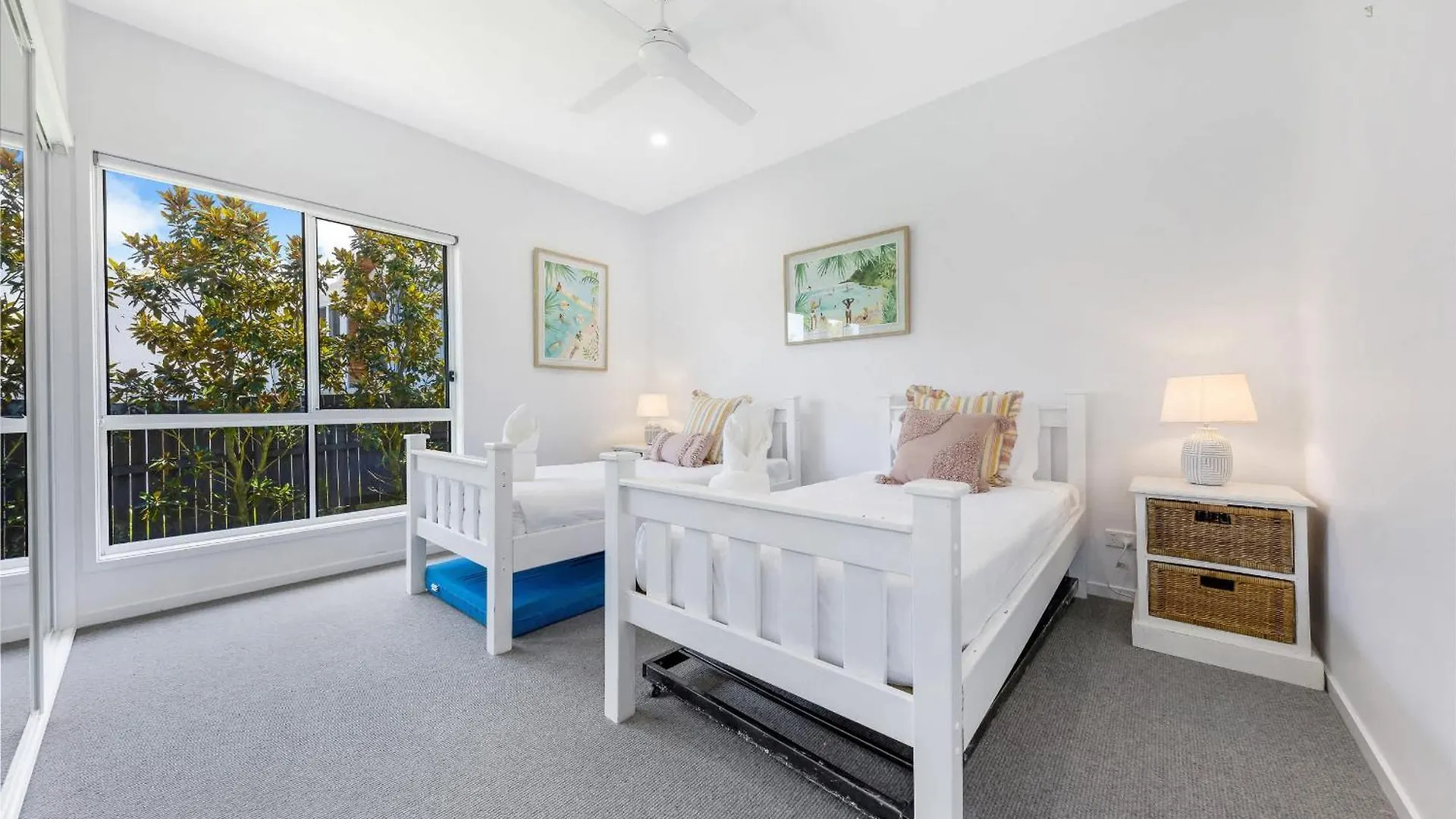 Pet Friendly Holiday Home With Pool On Alex Alexandra Headland